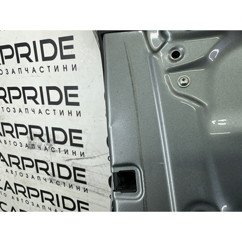 Дверь (наружные элементы кузова) AUDI A4 B8 2010 2.0 CAEB 8K0831051J