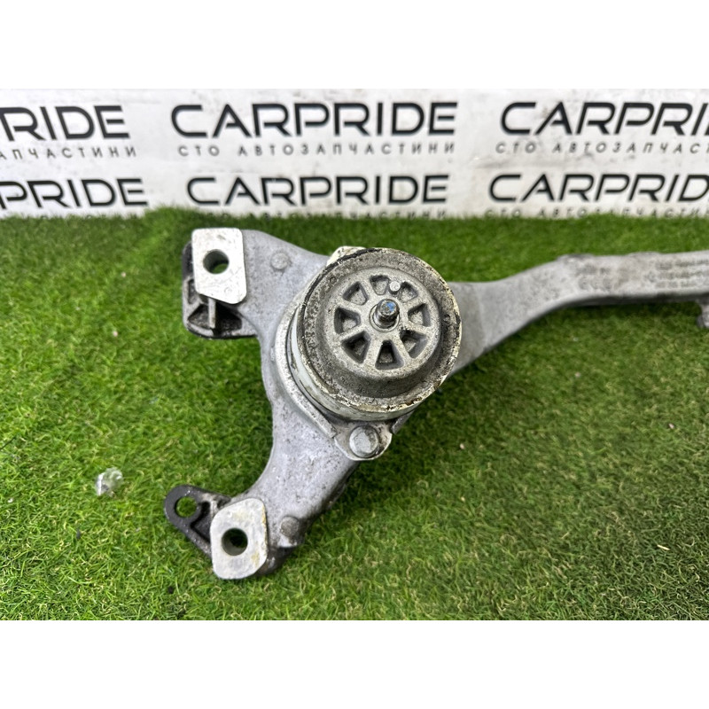 Кронштейн двигателя (кронштейны двигателя) Volkswagen Touareg NF 2012 3.0 Hybrid CGFA 7P0199207