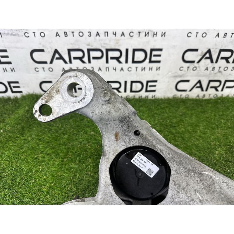 Кронштейн двигателя (кронштейны двигателя) Volkswagen Touareg NF 2012 3.0 Hybrid CGFA 7P0199207