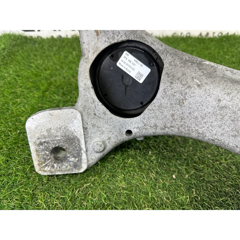 Кронштейн двигателя (кронштейны двигателя) Volkswagen Touareg NF 2012 3.0 Hybrid CGFA 7P0199207