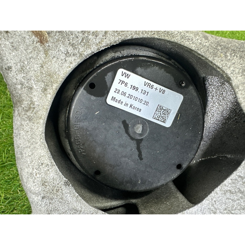 Кронштейн двигателя (кронштейны двигателя) Volkswagen Touareg NF 2012 3.0 Hybrid CGFA 7P0199207