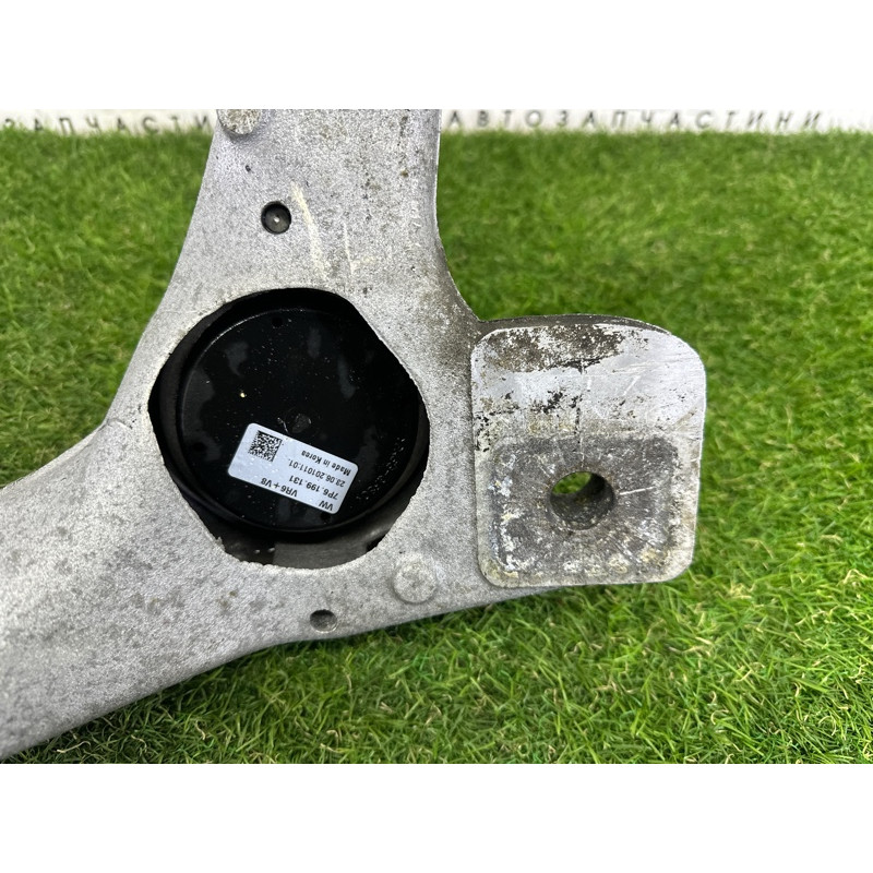 Кронштейн двигателя (кронштейны двигателя) Volkswagen Touareg NF 2012 3.0 Hybrid CGFA 7P0199207