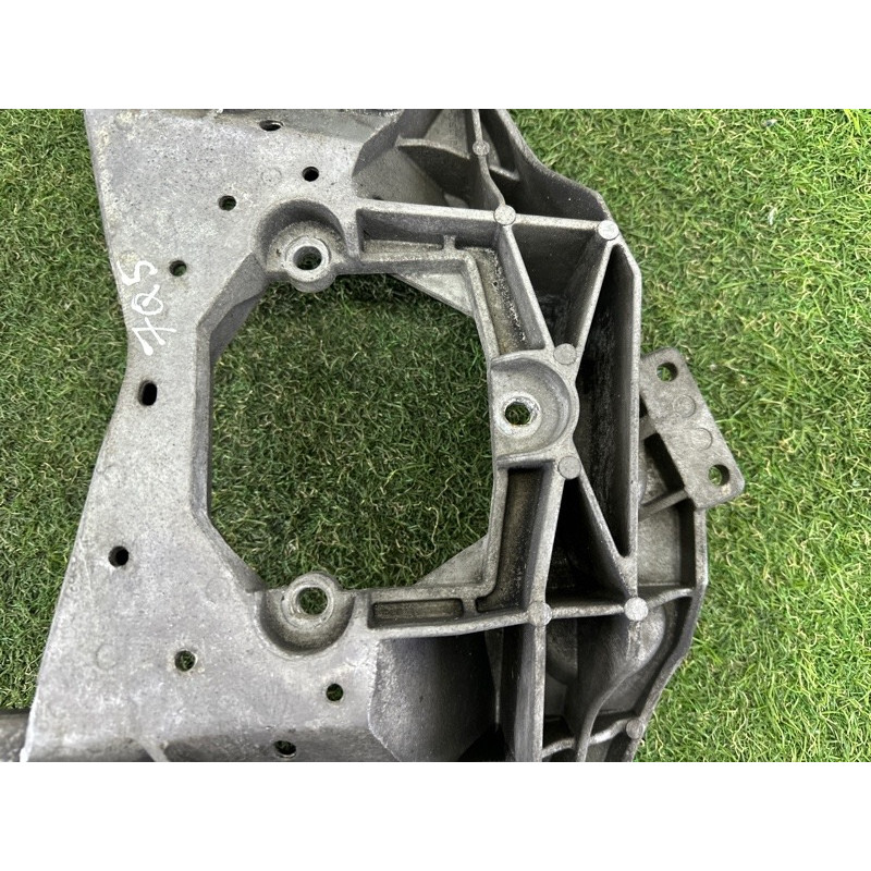 Траверса (трансмиссия) AUDI Q5 8R 2010 3.2 CALB 4H0399263L