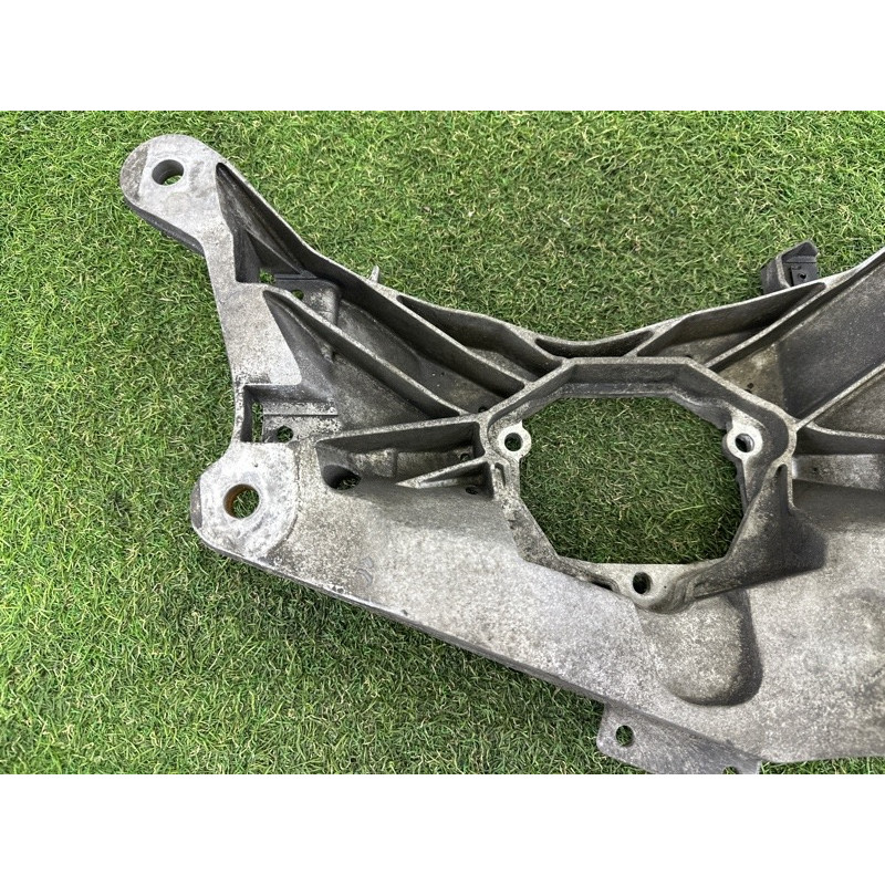 Траверса (трансмиссия) AUDI Q5 8R 2010 3.2 CALB 4H0399263L