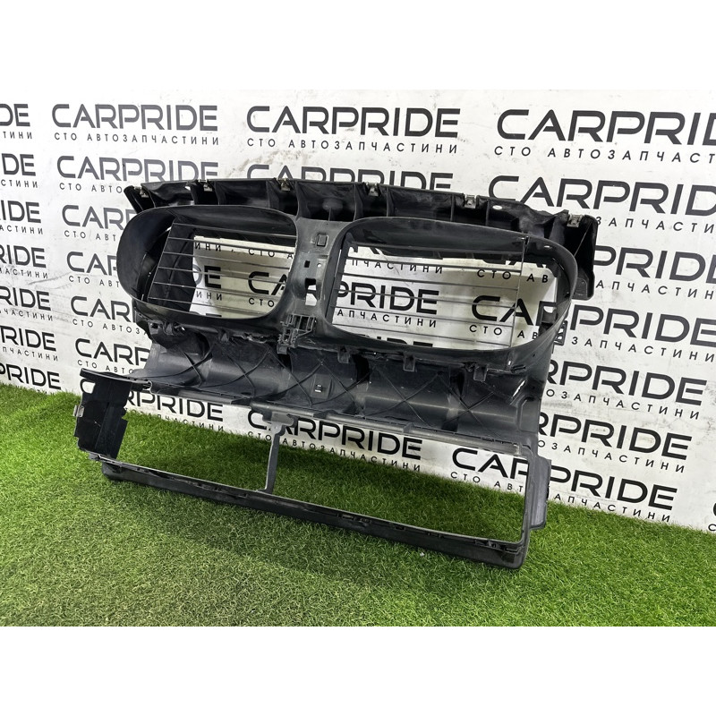 Диффузор радиатора (кузов и элементы) BMW 7-series F01 2011 3.0 N54 51747183854