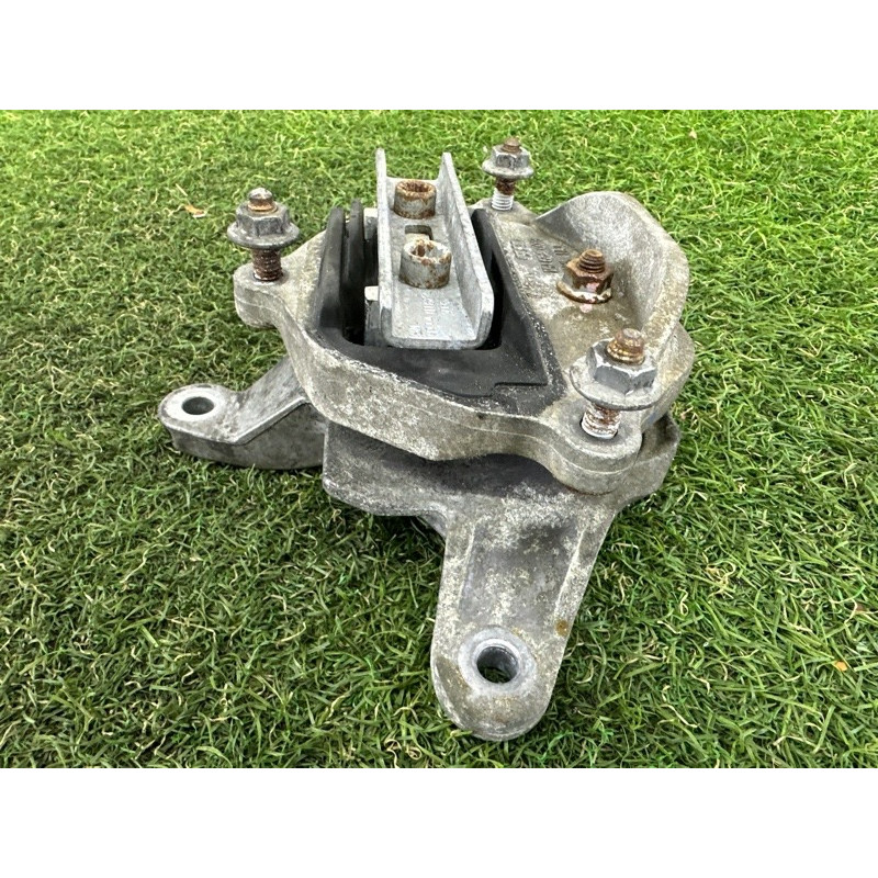 Подушка КПП (трансмиссия) AUDI Q5 8R 2010 3.2 CALB 8K0399151DB