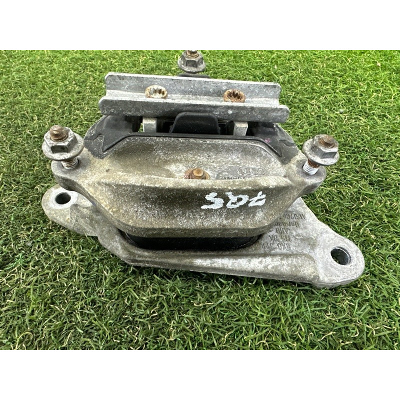 Подушка КПП (трансмиссия) AUDI Q5 8R 2010 3.2 CALB 8K0399151DB