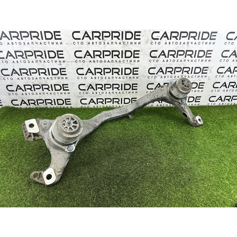 Кронштейн двигателя (кронштейны двигателя) Volkswagen Touareg NF 2012 3.0 TDI 7P0199207