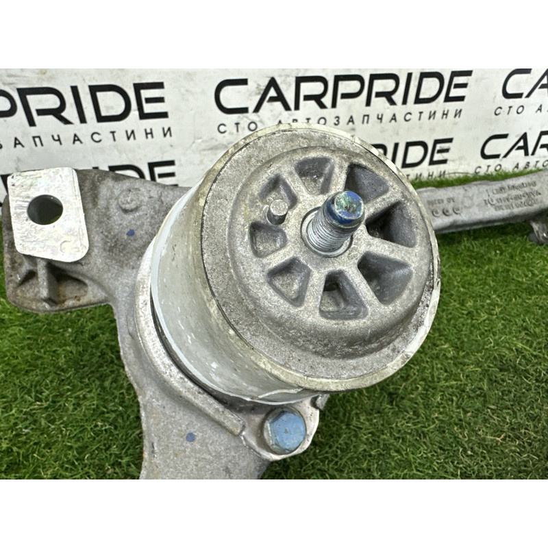 Кронштейн двигателя (кронштейны двигателя) Volkswagen Touareg NF 2012 3.0 TDI 7P0199207