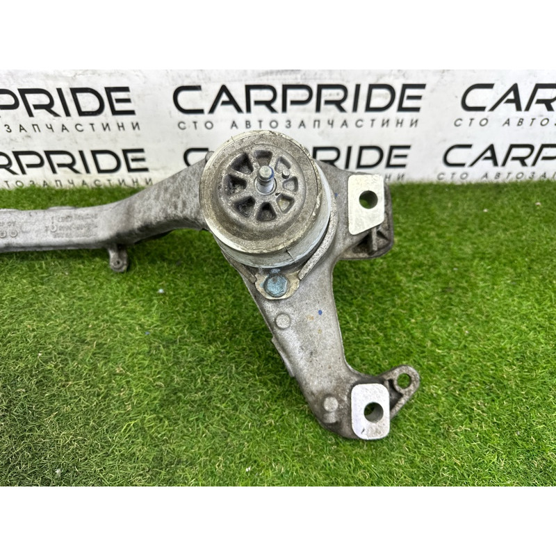 Кронштейн двигателя (кронштейны двигателя) Volkswagen Touareg NF 2012 3.0 TDI 7P0199207