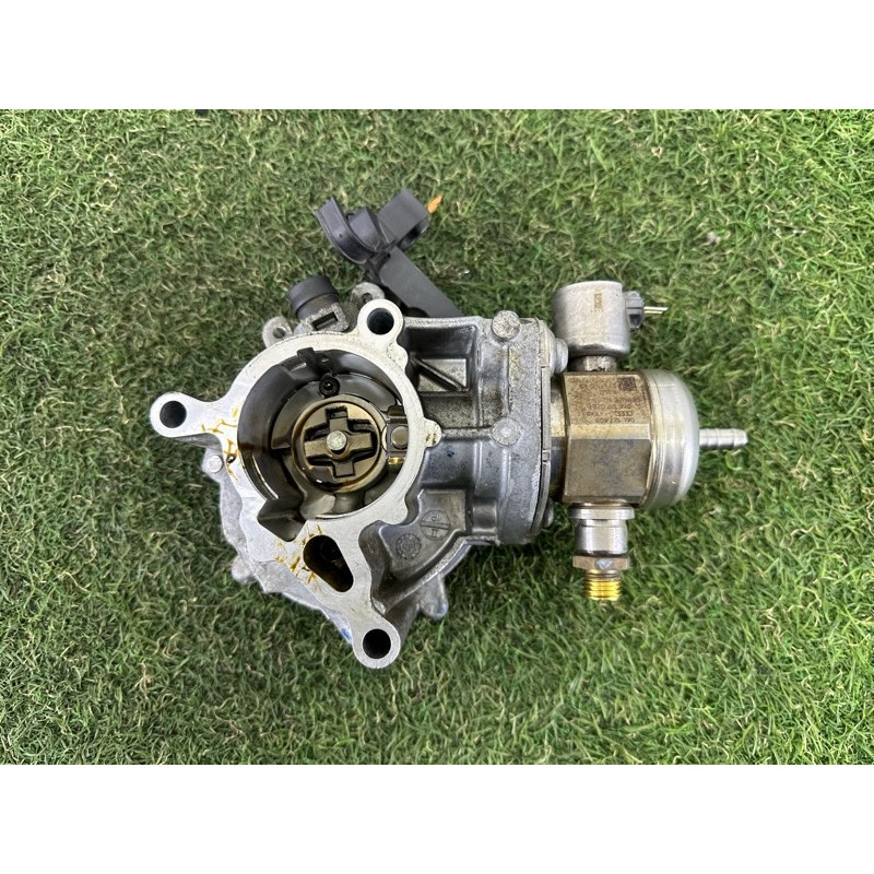 ТНВД (топливная система) AUDI Q5 FY 2018 2.0 DAYB 06K127028F