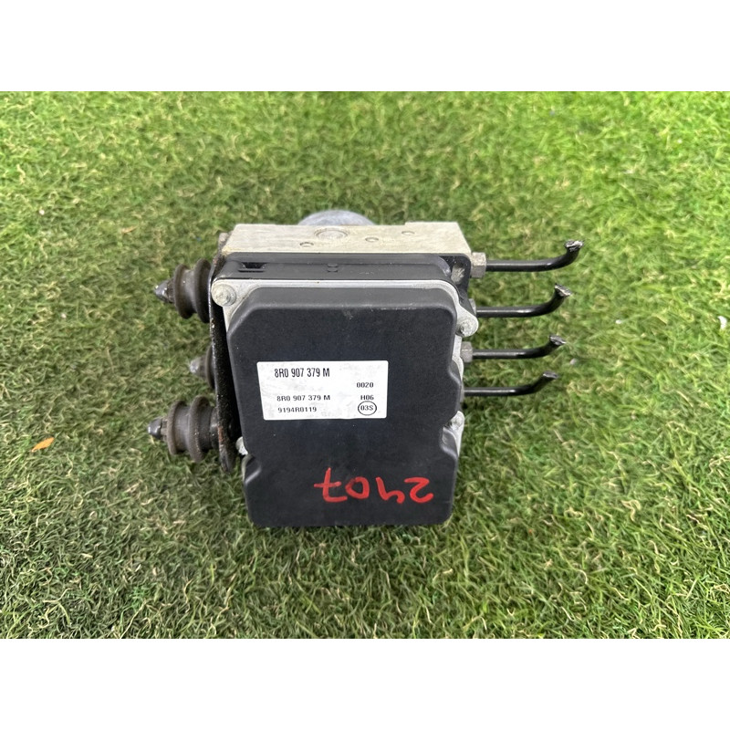 Блок abs (тормозная система) AUDI Q5 8R 2010 3.2 CALB 8R0614517AJ