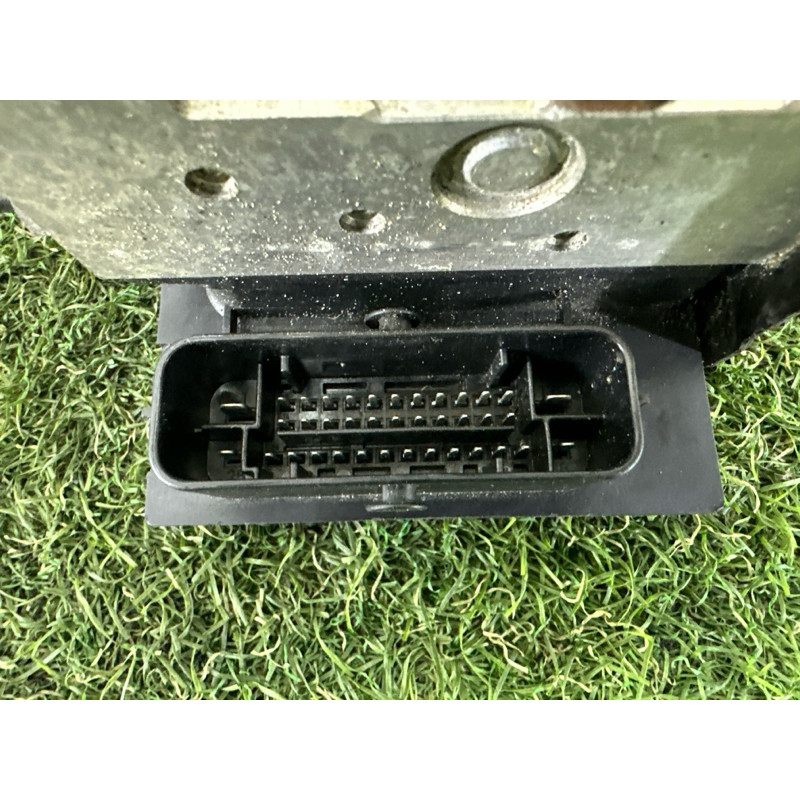 Блок abs (тормозная система) AUDI Q5 8R 2010 3.2 CALB 8R0614517AJ