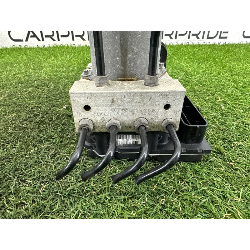 Блок abs (тормозная система) AUDI Q5 8R 2010 3.2 CALB 8R0614517AJ