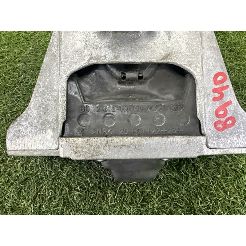 Подушка двигуна (двигатель и элементы) KIA Soul 3 2022 2.0 21810K0150