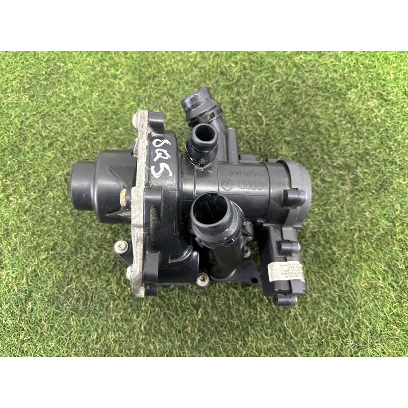 Корпус термостата с помпой (система охлаждения) AUDI Q5 FY 2018 2.0 DAYB 06L121111J