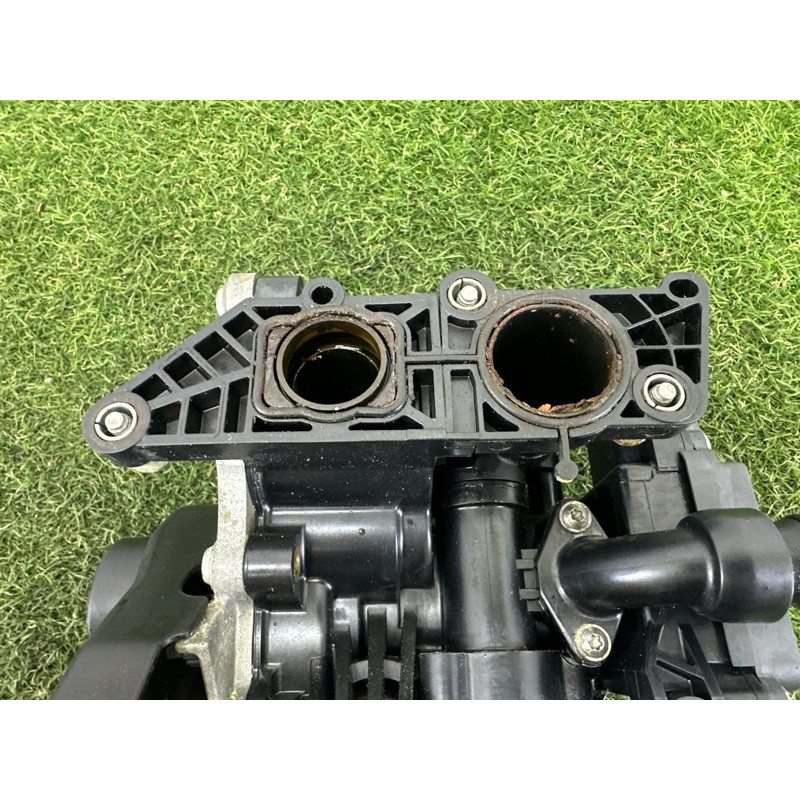 Корпус термостата с помпой (система охлаждения) AUDI Q5 FY 2018 2.0 DAYB 06L121111J