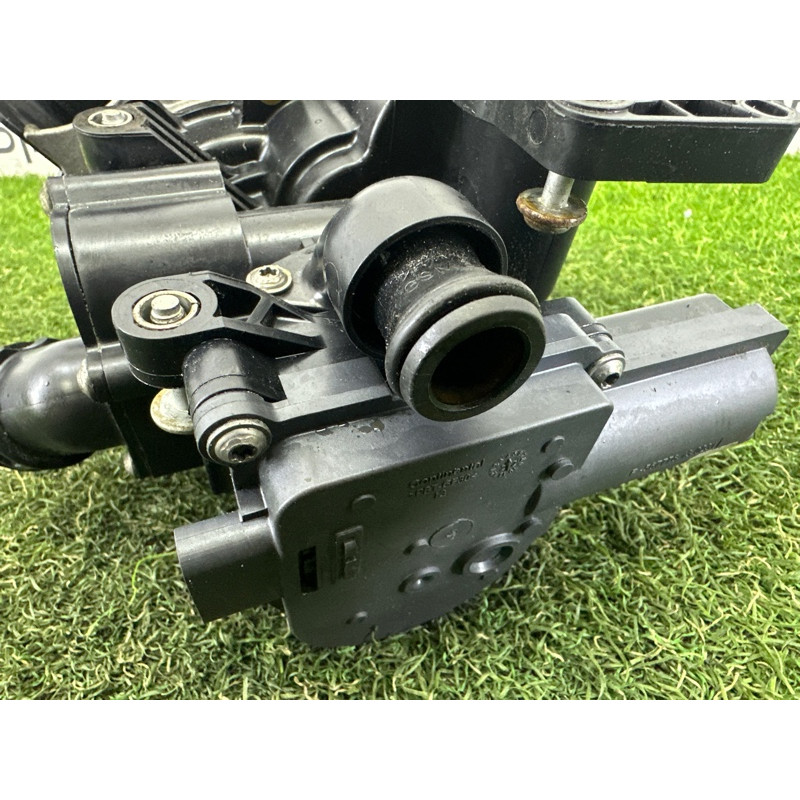 Корпус термостата с помпой (система охлаждения) AUDI Q5 FY 2018 2.0 DAYB 06L121111J