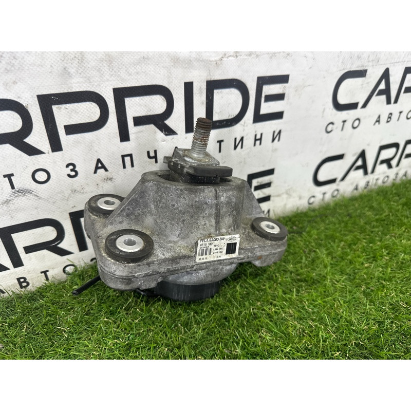 Подушка двигуна (двигатель и элементы) LAND ROVER RANGE ROVER Sport L494 2016 3.0 Diesel LR057632