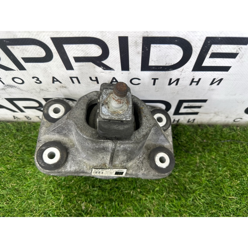 Подушка двигуна (двигатель и элементы) LAND ROVER RANGE ROVER Sport L494 2016 3.0 Diesel LR057632