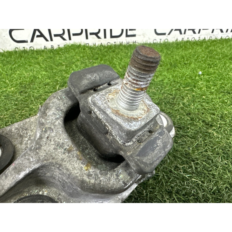 Подушка двигуна (двигатель и элементы) LAND ROVER RANGE ROVER Sport L494 2016 3.0 Diesel LR057632