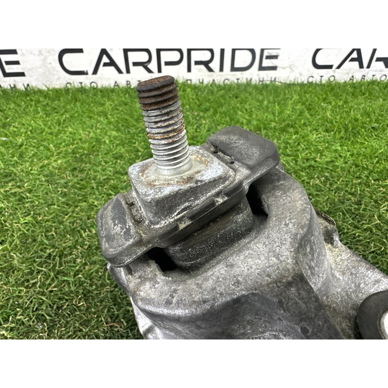 Подушка двигуна (двигатель и элементы) LAND ROVER RANGE ROVER Sport L494 2016 3.0 Diesel LR057632