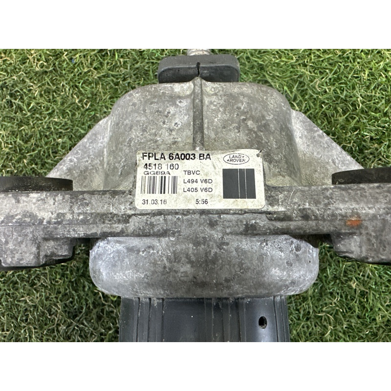 Подушка двигуна (двигатель и элементы) LAND ROVER RANGE ROVER Sport L494 2016 3.0 Diesel LR057632