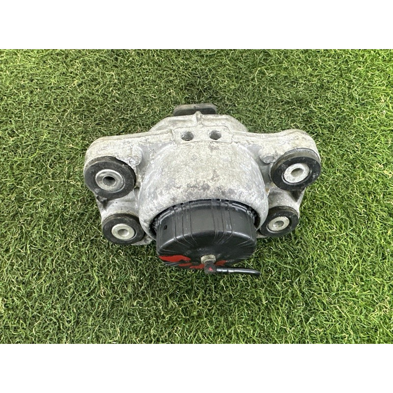 Подушка двигуна (двигатель и элементы) LAND ROVER RANGE ROVER Sport L494 2016 3.0 Diesel LR057632