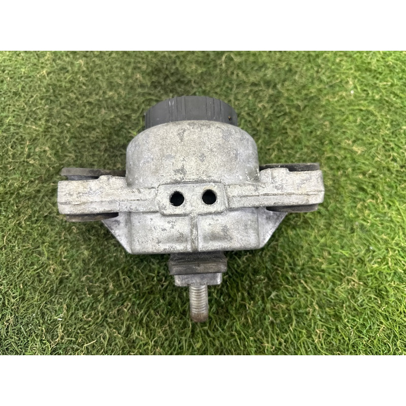 Подушка двигуна (двигатель и элементы) LAND ROVER RANGE ROVER Sport L494 2016 3.0 Diesel LR057632