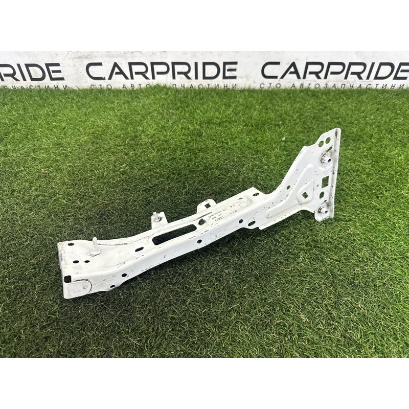 Крепление крыла (кузов и элементы) AUDI A4 B9 2018 2.0 DBPA 8W0821136C