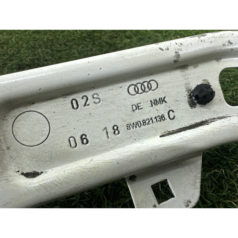 Крепление крыла (кузов и элементы) AUDI A4 B9 2018 2.0 DBPA 8W0821136C