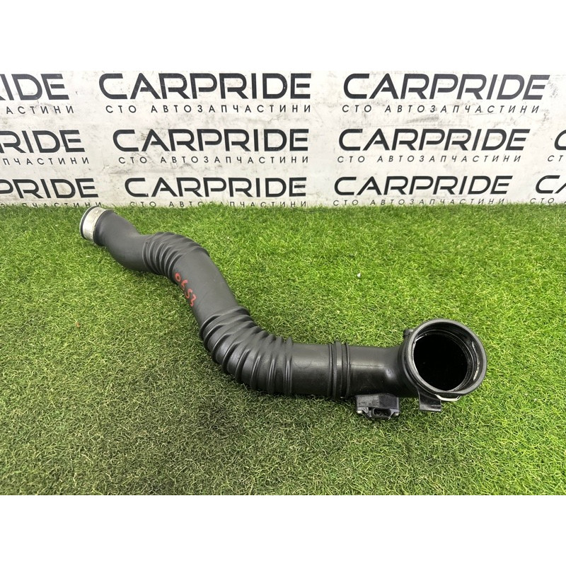 Патрубок интеркулера (двигатель и элементы) BMW X1 E84 2014 2.0 13717607941