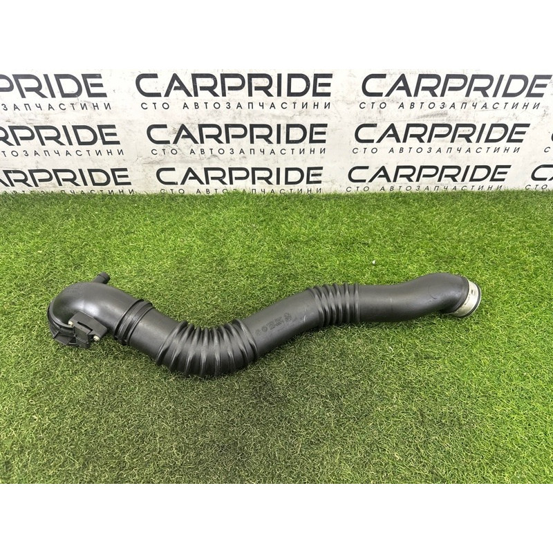 Патрубок интеркулера (двигатель и элементы) BMW X1 E84 2014 2.0 13717607941