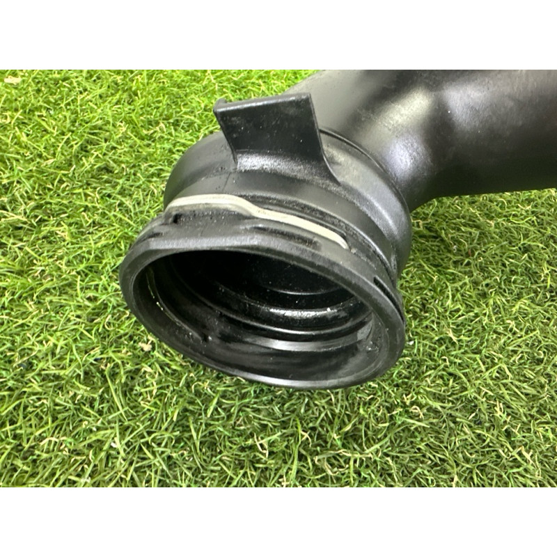 Патрубок интеркулера (двигатель и элементы) BMW X1 E84 2014 2.0 13717607941