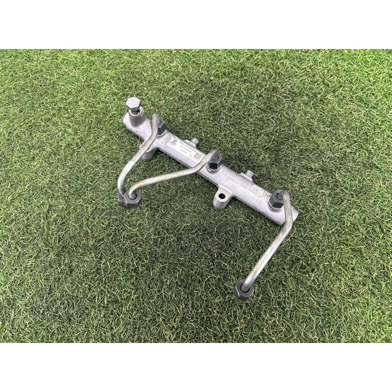 Топливная рампа (топливная система) AUDI Q7 4L 2011 3.0 CATA 059130090BR