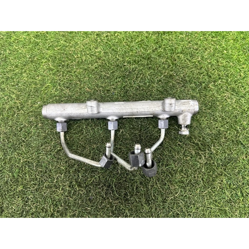 Топливная рампа (топливная система) AUDI Q7 4L 2011 3.0 CATA 059130090BR