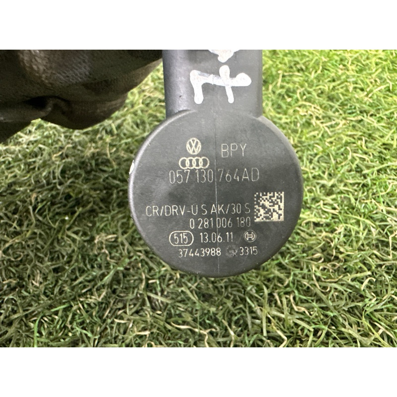 Регулятор давления топлива (топливная система) AUDI Q7 4L 2011 3.0 CATA 057130764AD