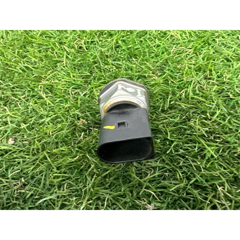 Датчик давления топлива (электрика / датчики) Volkswagen Touareg NF 2011 3.0 TDI 059130758J