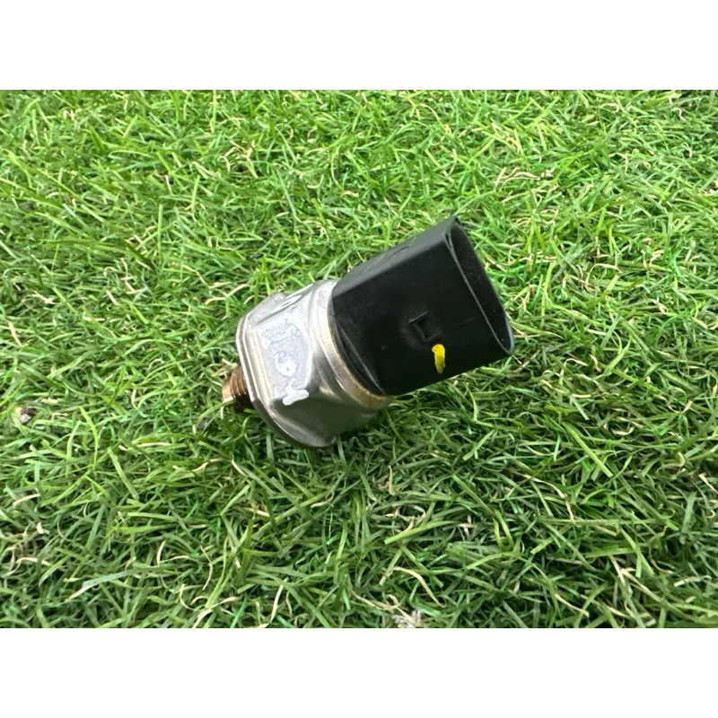 Датчик давления топлива (электрика / датчики) Volkswagen Touareg NF 2011 3.0 TDI 059130758J