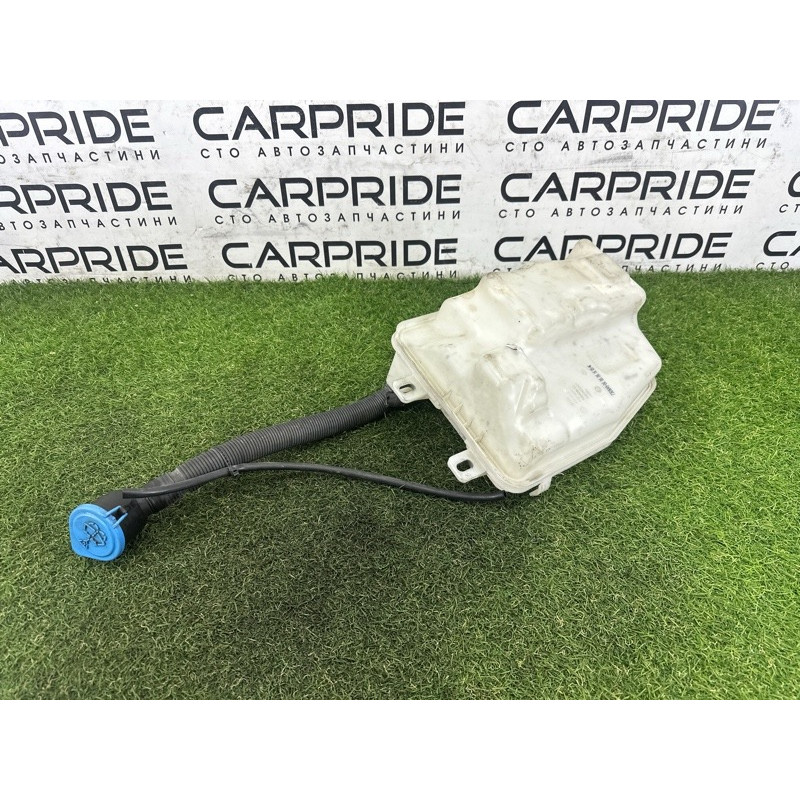 Бачок омывателя (кузов и элементы) BMW X1 F48 2016 2.0 B46B20 61667403904
