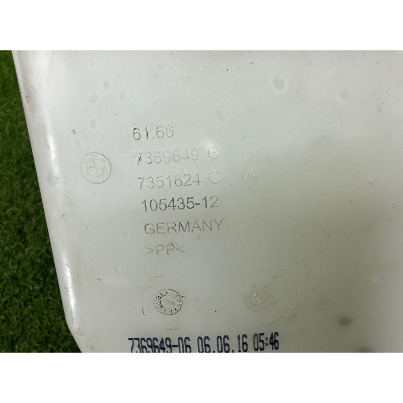 Бачок омывателя (кузов и элементы) BMW X1 F48 2016 2.0 B46B20 61667403904