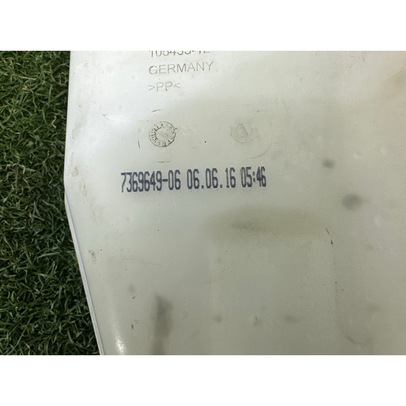 Бачок омывателя (кузов и элементы) BMW X1 F48 2016 2.0 B46B20 61667403904
