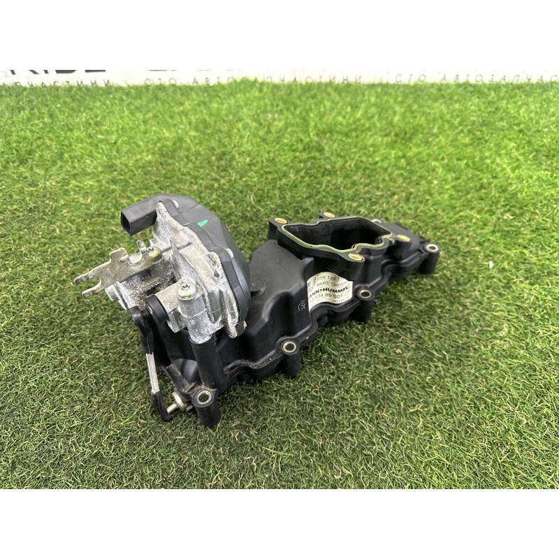 Впускний колектор (подача палива) Volkswagen Touareg NF 2011 3.0 TDI 059129712BK