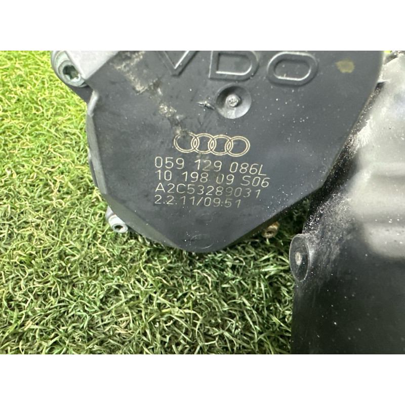 Впускний колектор (подача палива) Volkswagen Touareg NF 2011 3.0 TDI 059129712BK