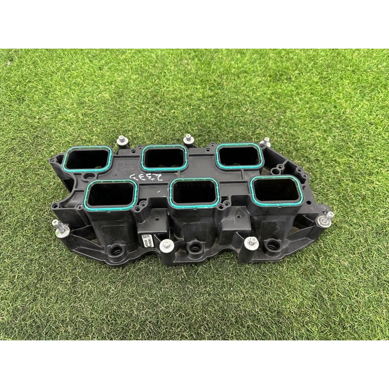 Коллектор впускной (впускная система) Jeep Grand Cherokee WK2 2017 3.6 5281803AA