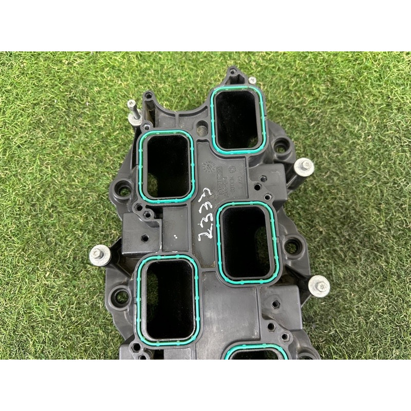 Коллектор впускной (впускная система) Jeep Grand Cherokee WK2 2017 3.6 5281803AA