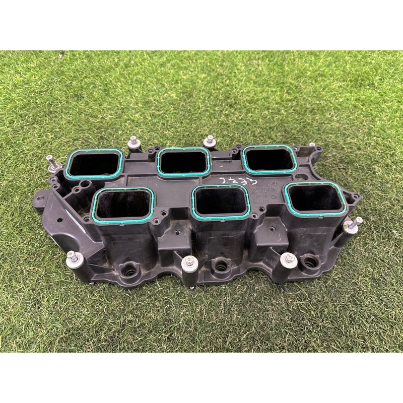 Коллектор впускной (впускная система) Jeep Grand Cherokee WK2 2017 3.6 5281803AA