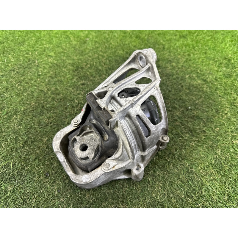 Подушка двигателя (двигатель и элементы) AUDI Q5 FY 2018 2.0 DAYB 4M0199371B