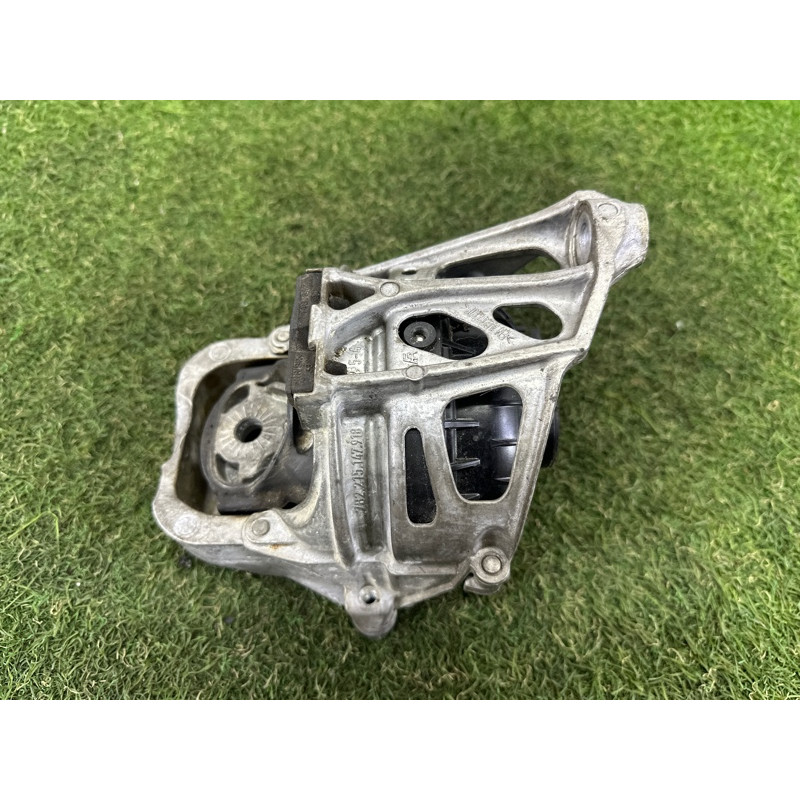 Подушка двигателя (двигатель и элементы) AUDI Q5 FY 2018 2.0 DAYB 4M0199371B