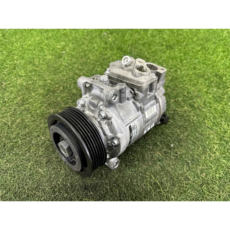 Компрессор кондиционера (отопление и кондиционирование) AUDI A4 B8 2012 2.0 CAEB 8K0260805L